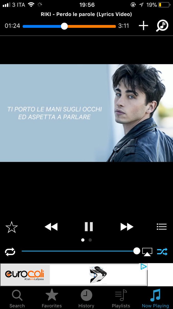 MollyDeste14's tweet photo. Ogni volta che la ascolto mi regala sempre la stessa emozione. La amo troppo, giuro😍 #poesia https://t.co/np1k4vLMBJ