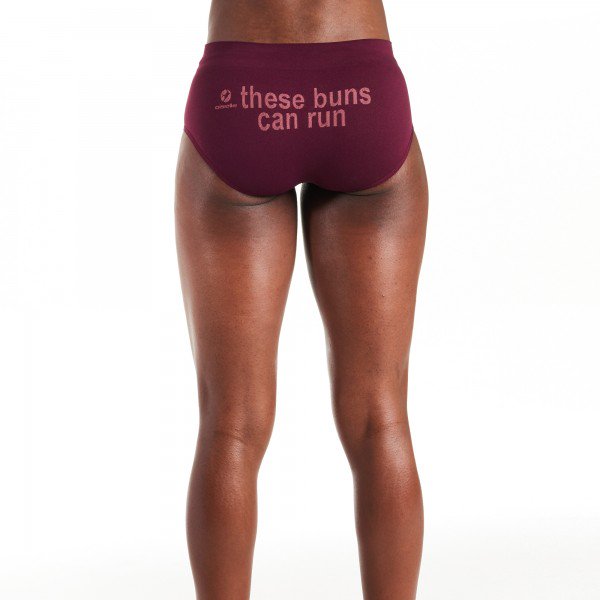 oiselle's tweet photo. For the #runnerds who wanna #keeprunningweird this holiday season (and all year long): https://t.co/pjAjbMfX5G https://t.co/r1suUoOTEl