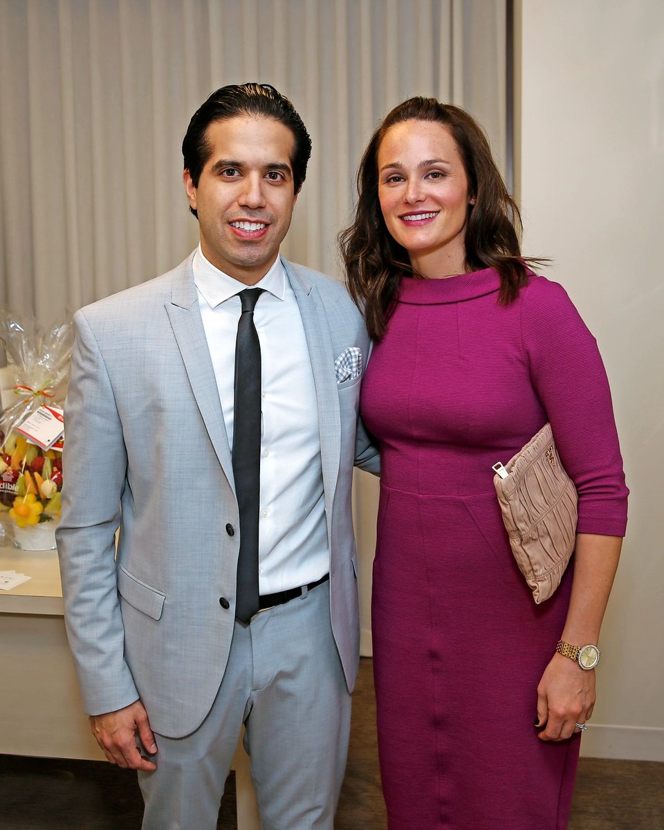 Chi_Splash's tweet photo. .@DrThomasMustoe welcomed a new plastic surgeon to his practice &amp; threw a cocktail party to celebrate: https://t.co/m17lthRlsh https://t.co/feQ5HZVT9I