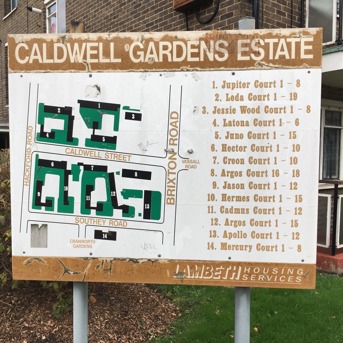 richardprice500's tweet image. Kennington Oval - more typographical treats... 
#StructuredPerambulation 
#London