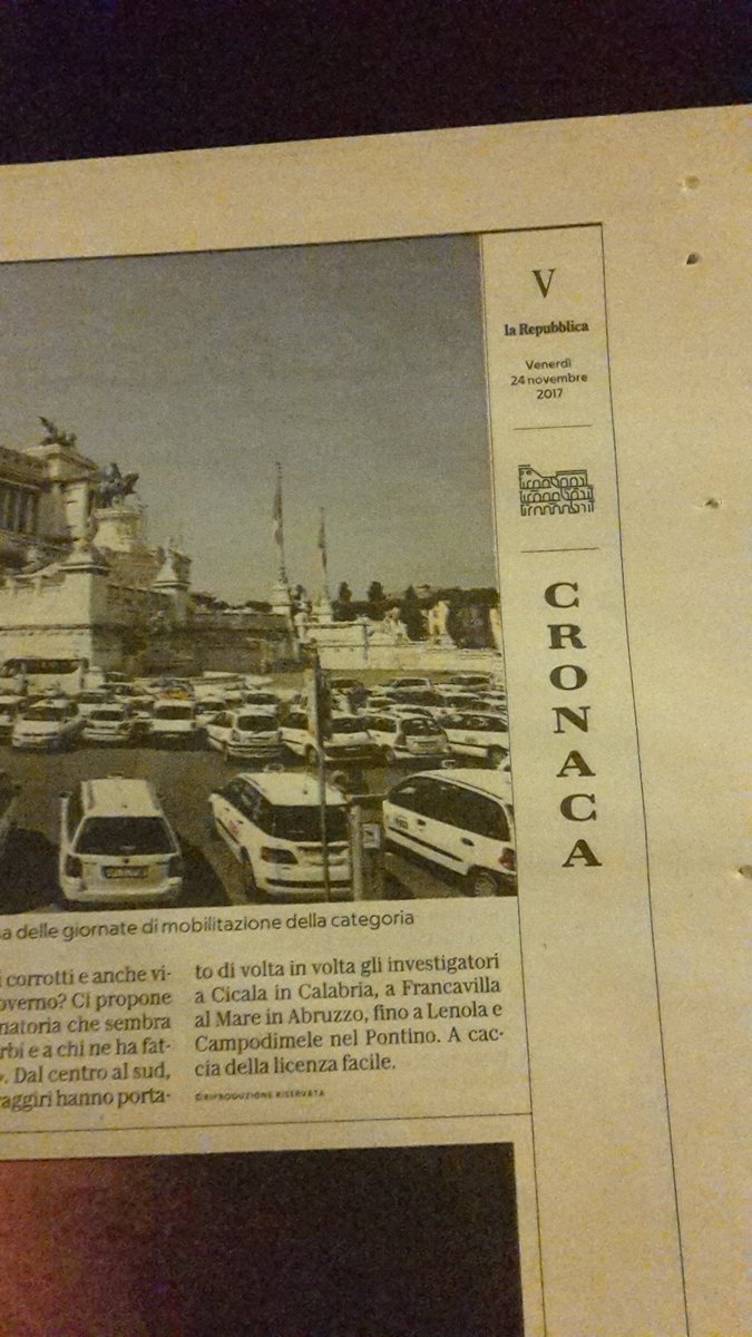 chiarabonomi's tweet photo. La nuova @repubblica  è  graficamente  moderna senza scimmiottare il web design, ha un'identità grafica che sa di pensiero e approfondimento. Più #cervello e  #slownews meno #fastnews  #Bravissimi  #eugenio sei bellissimo! https://t.co/cl6MrFSe5b