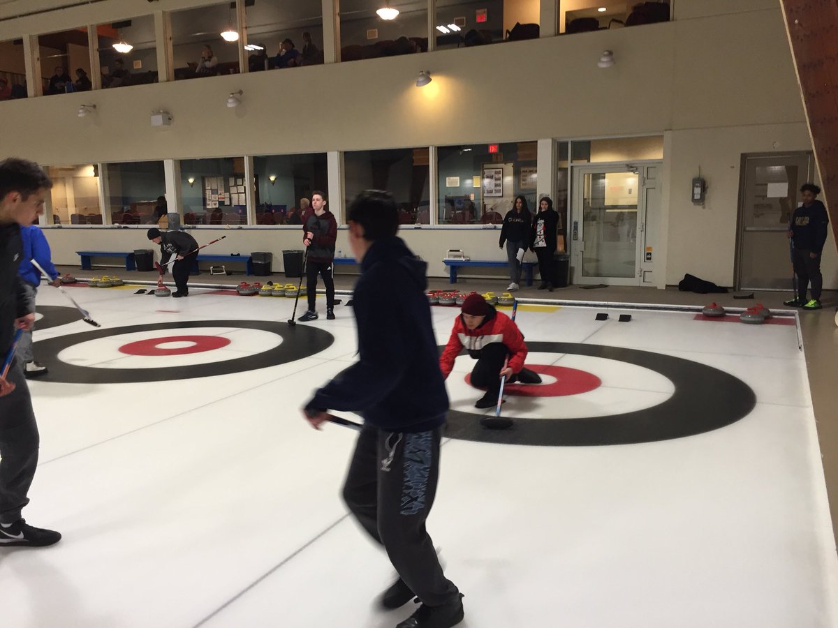 cmk23549167's tweet photo. @CardinalLegerSS Leger is in the House at the St Roch the House Curling Bonspiel #goodcurling #firstspiel #coachisproud #GoLeger https://t.co/yskjdJn1kH