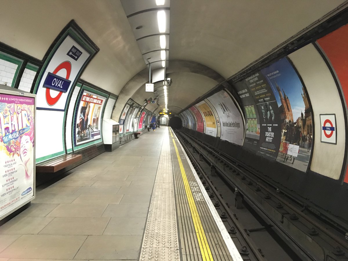richardprice500's tweet image. Kennington - Oval station - showing the wider tube of the expanded platforms from the 1920s modernisation of the City and South London Railway. 
#StructuredPerambulation 
#London