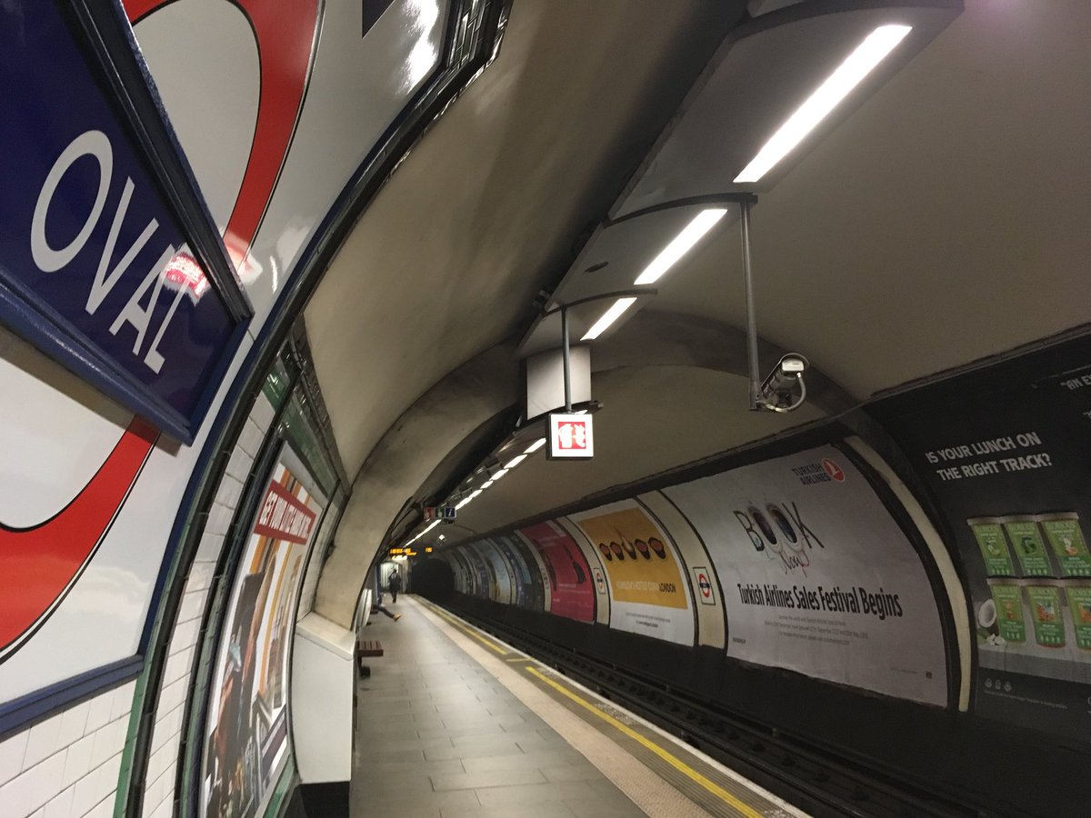 richardprice500's tweet image. Kennington - Oval station - showing the wider tube of the expanded platforms from the 1920s modernisation of the City and South London Railway. 
#StructuredPerambulation 
#London