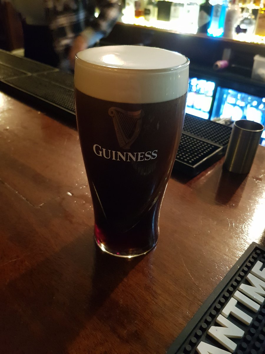 LondonGuinness's tweet photo. Magpie &amp; Stump, Old Bailey
Glass -  5/5
Pour - straight pour, quick 2 stage. Good settle 4/5
Taste - very smooth, creamy, light coffee 7/10
Legs - good endurance, lasts well 7.5/10
Overall 78 /100 - perfect pint for a post acquittal celebration #London #Guinness #pubs #libor https://t.co/kGnSHnHYje