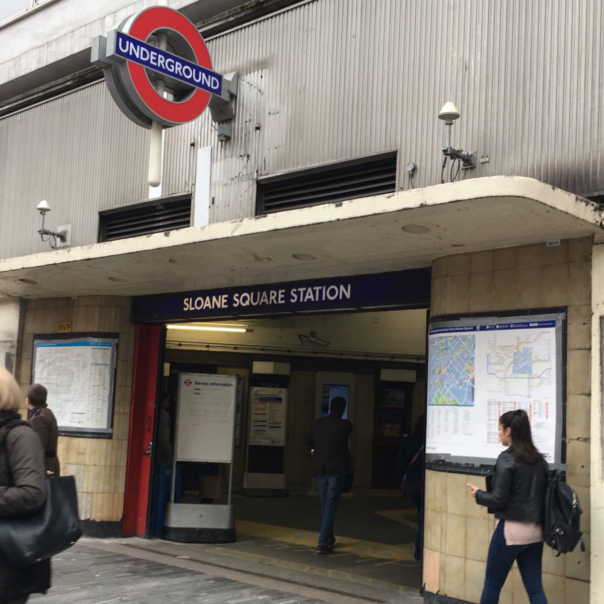 richardprice500's tweet image. Sloane Square. Curtain wall, theatre, half-hearted moderne. 
#StructuredPerambulation 
#London