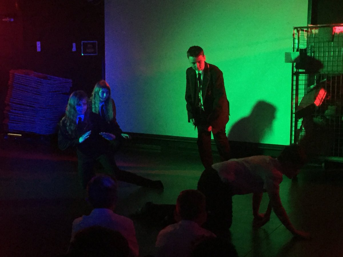 RealSkitt's tweet photo. #7NLS share their performance work on the Native American Buffalo Hunt https://t.co/r0frF9Anb4