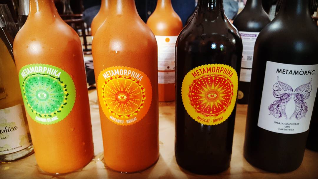 VoilaVino's tweet photo. #FridayFeeling #Metamorphika
Wonderful #winetasting of 🏺🍇 @costadorwines @rawwine #LA #Amphorae #natural #wine #vino #Catalunya #Priorat #winelover https://t.co/C2qDkTrYJK