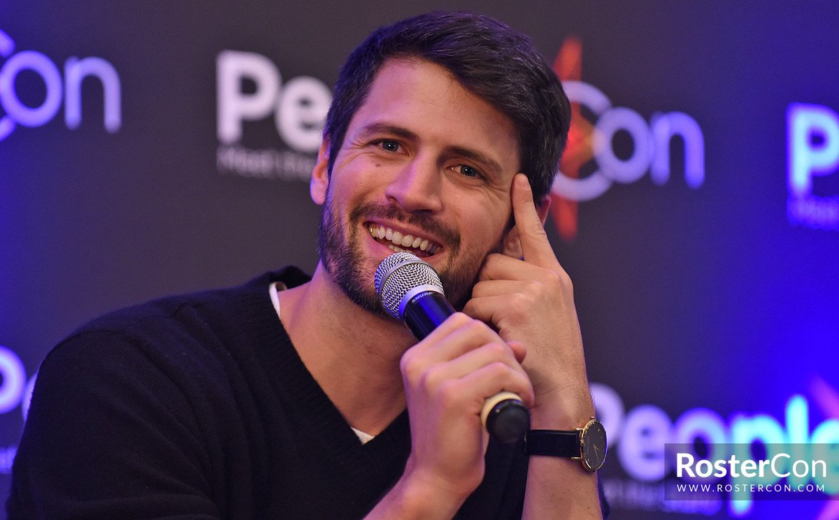 RosterCon's tweet photo. .@ThisIsLafferty a fait un panel solo lors de la convention #BTTR. Voici 30 photos du beau Nathan des Frères Scott / James Lafferty did a solo panel during the OTH convention by @peoplecons. Here are 30 pictures : https://t.co/NBkEbfWYwS https://t.co/ESPo1Opuq2