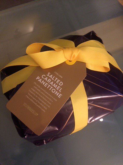 Renaming #blackFriday Salted Caramel Panettone Friday in honour of this beauty from <a href="/Selfridges/">Selfridges</a>: changing the way we think about panettone forever…