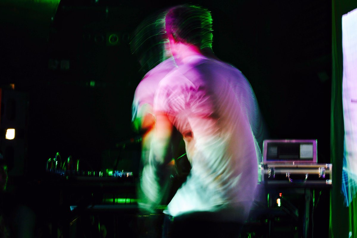armsandsleepers's tweet photo. B E R L I N
tonight at Rotbart
21:00 doors, 22:00 show
last concert of the year and last concert of the 'Life is Everywhere' tour. only a few tickets left: https://t.co/FfYNLpr3pd
#armsandsleepers #berlin #rotbart #alinaelumr #germany https://t.co/dCnxa569pc