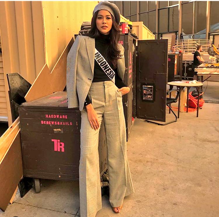Annisa00146822's tweet photo. Keep support bunga jelitha #MissUniverse #indonesia https://t.co/8j9sVueE6w