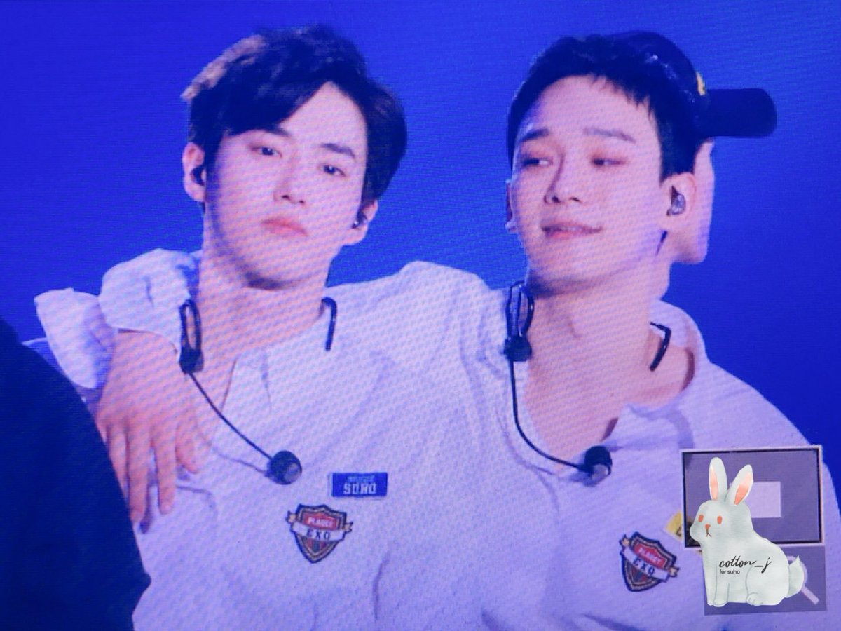 EXOGlobal's tweet photo. [PREVIEW] 171124 @weareoneEXO #EXO Suho &amp; Chen @ #TheElyXiOninSeoulday1 
Cr: FromU_ | CottonJ_522 https://t.co/dinKrPIqIB