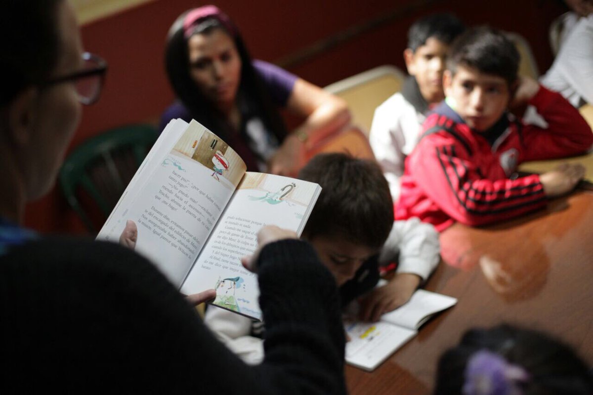#Ahora “Tu súper mini libro” a cargo de <a href="/melipogo/">Meli Pogo</a> Un taller para aprender a hacer un mini libro y convertirte en el superhéroe de tu historia #Filbita #VirreydelPino