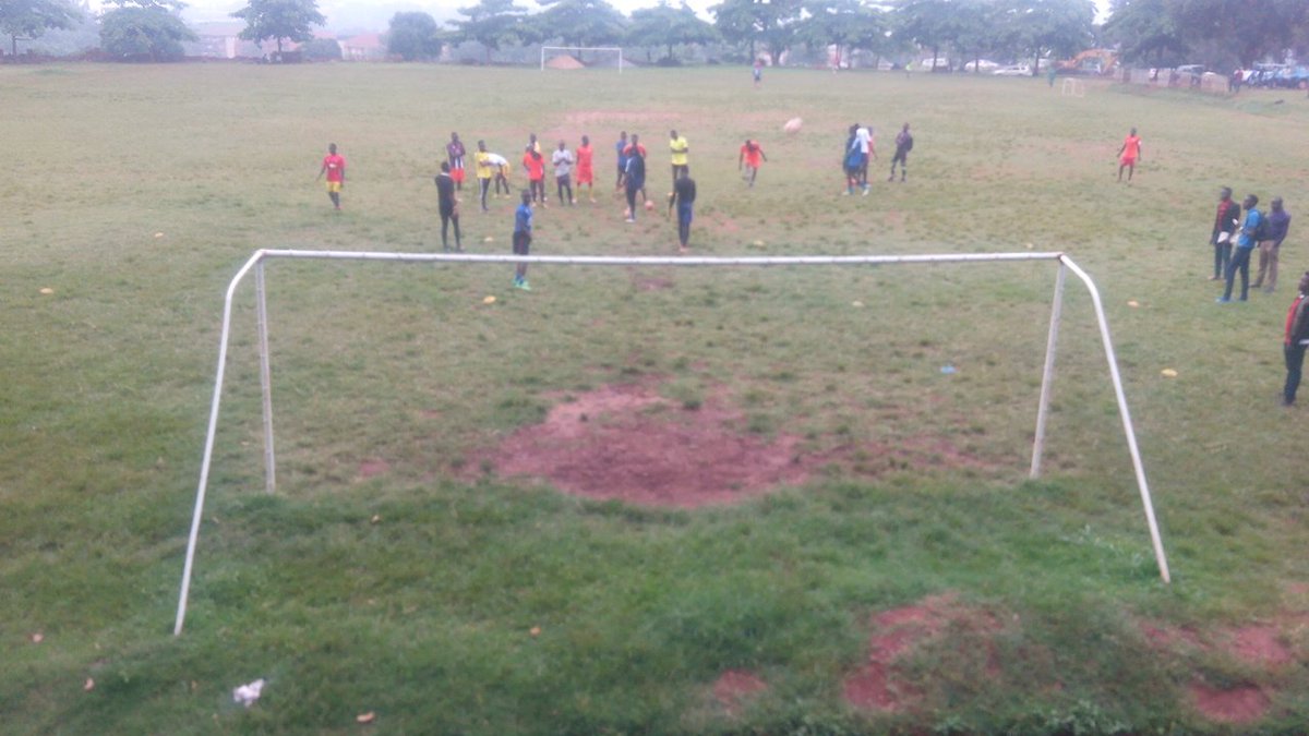 jonahkirabo's tweet photo. @Mubs_Kampala football team in final team training ahead of their show down against UMU - Nkonzi in the University Football League finals. @campusbeeug
#BeeUpdates https://t.co/u9ksN6NhQJ