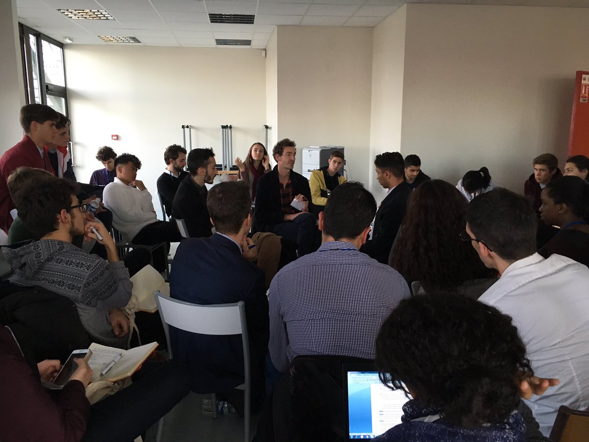 BedelLea's tweet photo. Atelier interview utilisateurs avec Thomas Wolff #LeanStartup #Eclosion @EnactusFrance https://t.co/Nc1rGOzzcT