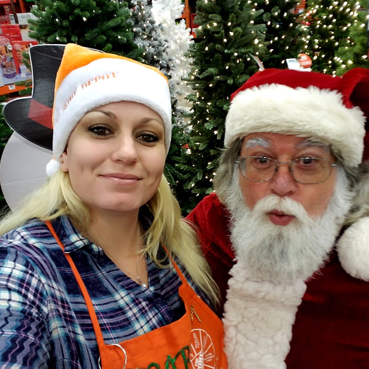 mlkelley06's tweet photo. Santa Came To 4145! https://t.co/42JTEsXwDL