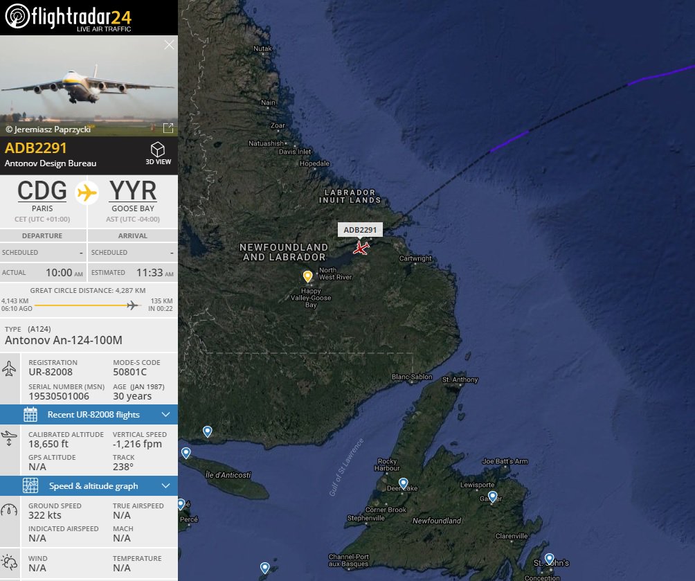AirportWebcams's tweet image. LIVE: Antonov An-124 UR-82008 descending into Goose Bay from Paris with replacement engine for @airfrance A380 F-HPJE (emergency landing there as #AF66 on 30/9). It will then ferry the damaged engine to East Midlands for inspection. flightradar24.com/ADB2291/fa08a24