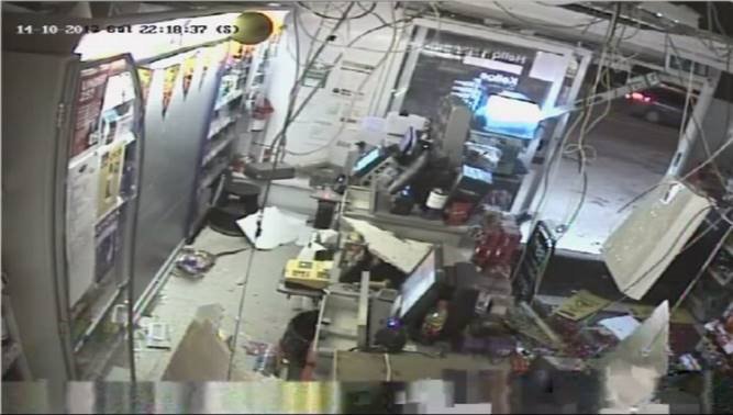 DurhamPolice's tweet photo. Do you recognise this man? We'd like to speak to him in connection with the attempted theft of a cash machine from the Co-op store in #Kelloe. Any info call 101 quoting ref CRI00084190 https://t.co/ka9KtxCDZk https://t.co/bYE1iwDLZ1