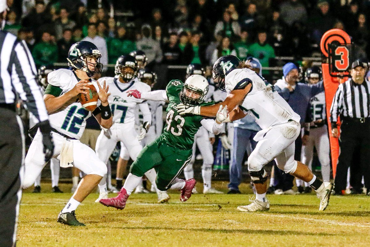 DarthNagelis's tweet photo. The game needed life, so I put my heart into it 🏈🤛🏼 #surviveandadvance #BeatGarner https://t.co/SXMWHAqBSa