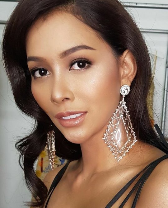 one_4d's tweet photo. #MissUniverse #Indonesia
Tidak bosan tuk menyampaikan vote vote vote mari dukung Bunga jelita https://t.co/Rjklk1WS6P
