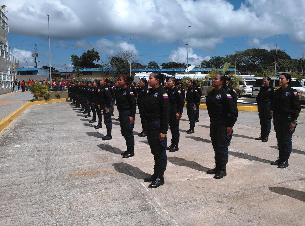 mirelct's tweet photo. Hoy #24Nov felicito a todos los servidores y servidoras que garantizan la seguridad y custodia en todos los establecimientos penitenciarios del país, trabajando con compromiso para lograr la plena transformación penitenciaria en Venezuela #BolívarPuebloYTrabajo https://t.co/CnfH6jP6oa