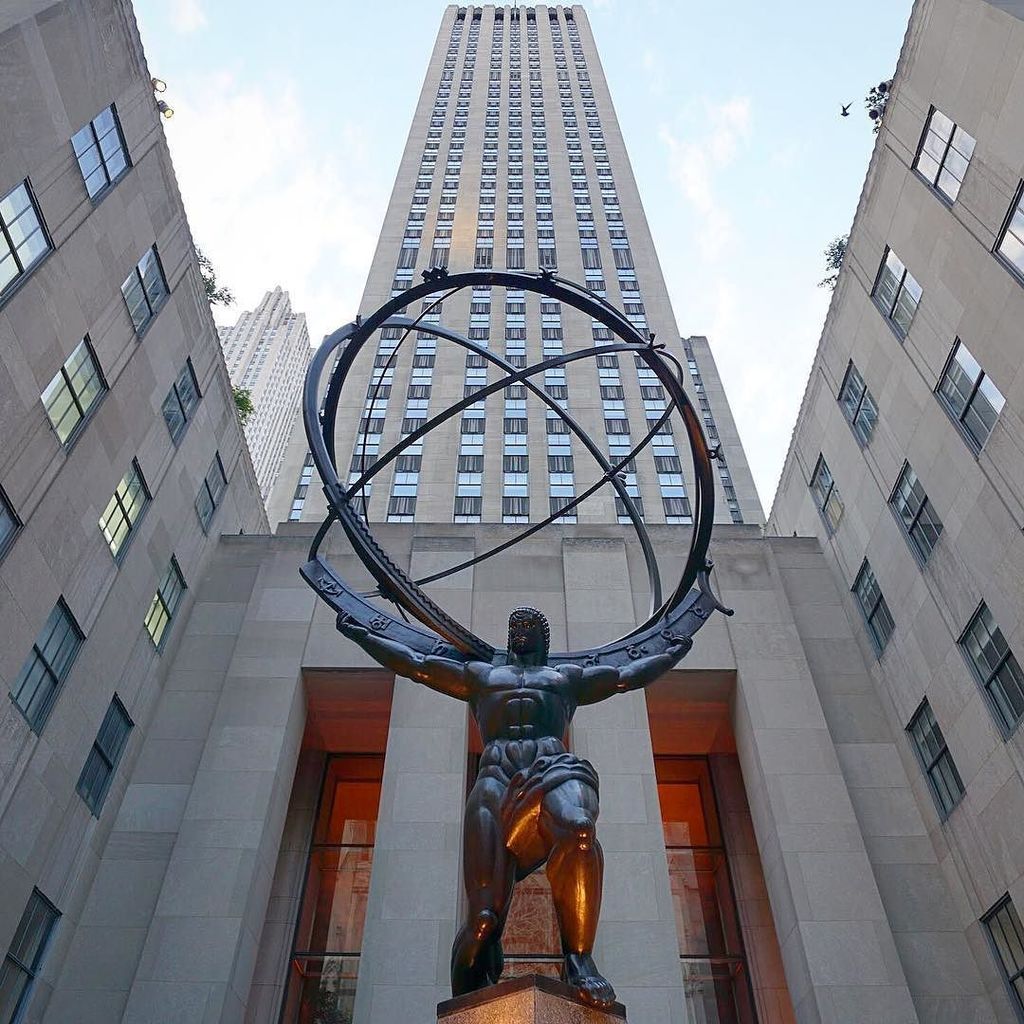 jetcetlife's tweet photo. A titan in New York. •
•
•
#newyork #nyc #atlas #rockefellercenter #jetcet #jetcetlife #jetcetera #travel #travellife #travelwell #goodvibes #vacation #landscape #architecture #wanderlust #traveling #bags #luggage #doppkits #accessories #lifestyle #… https://t.co/T8uygfQ8EM https://t.co/a7ysZubTWx