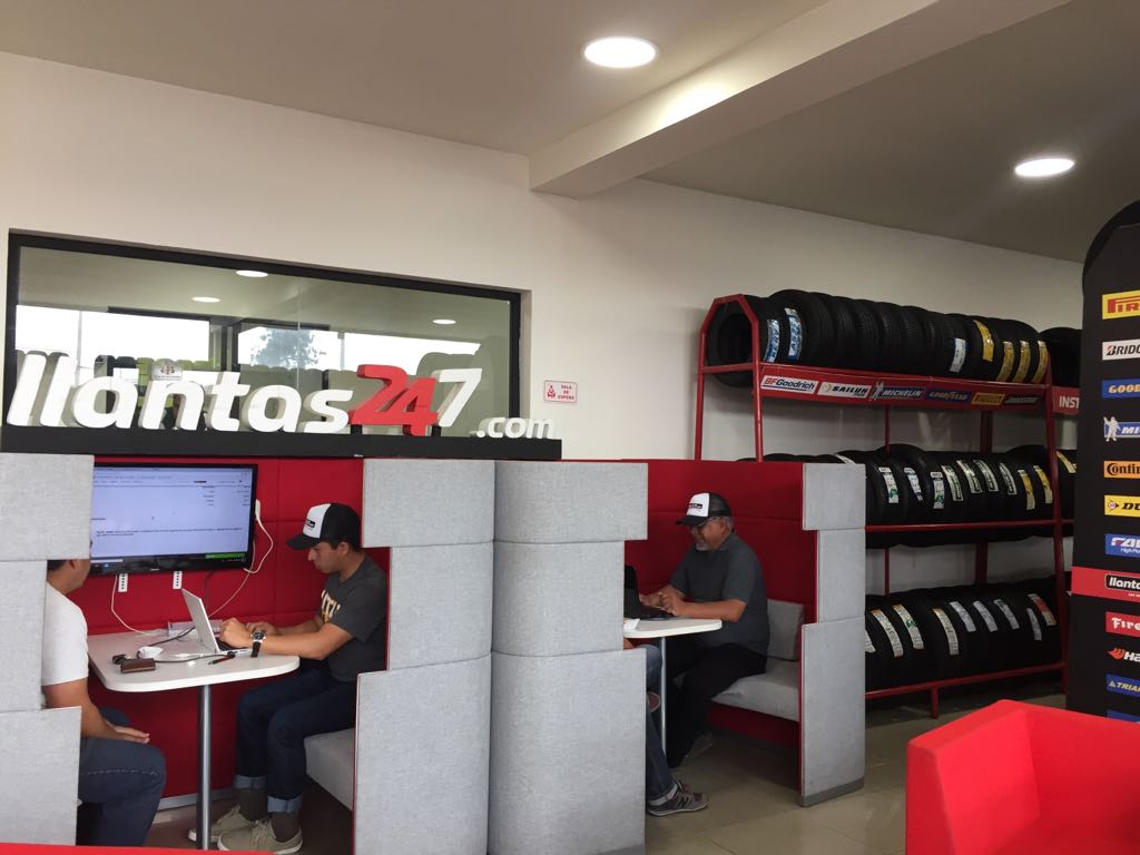 llantas247 tweet media