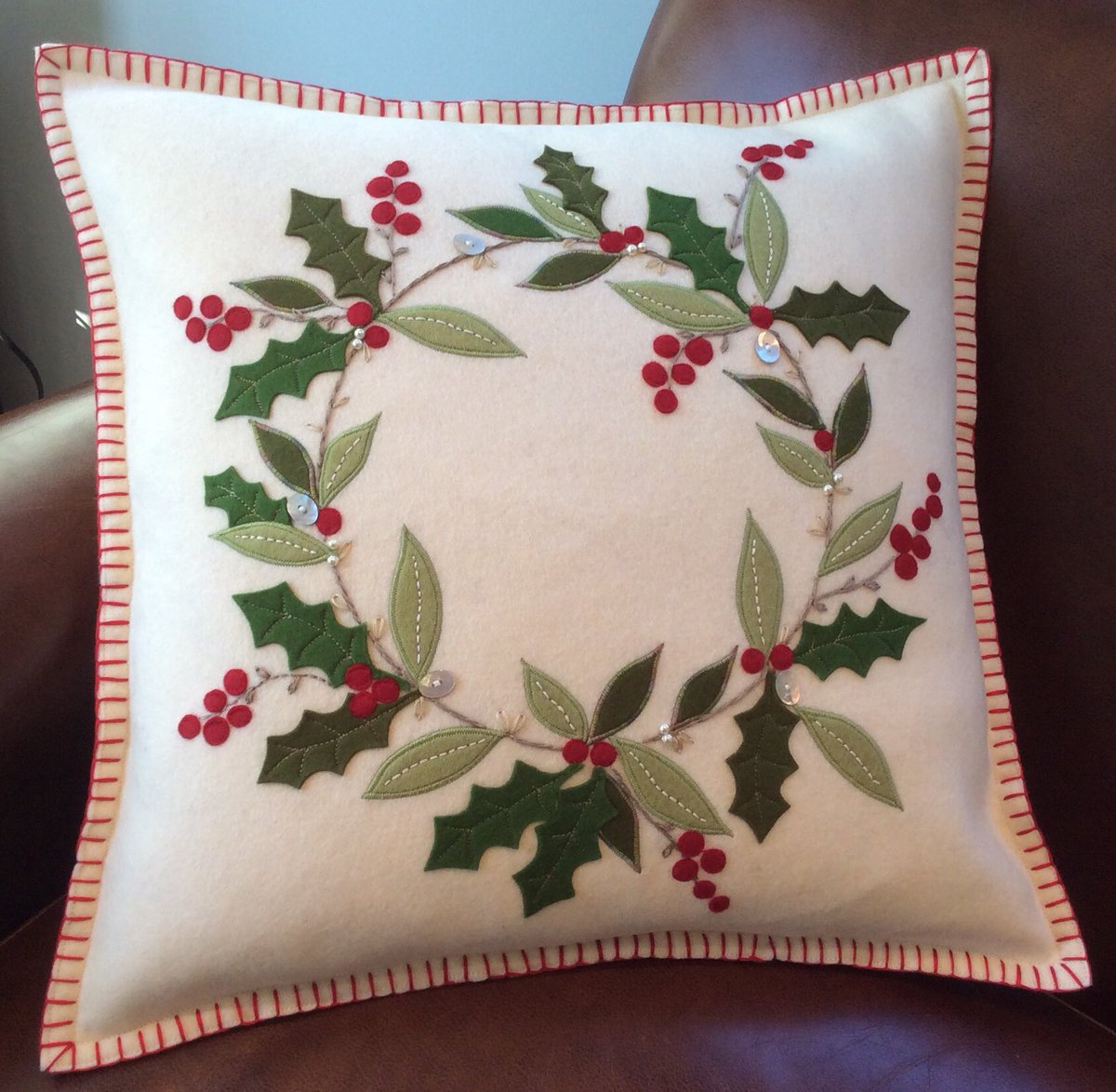 JaneLightfoot's tweet photo. Jane Lightfoot Designs textile goodies available 25 and 26 Nov at Southwell Garden Centre Christmas Craft and Food Fair #Christmas #presents # hand crafted gifts https://t.co/Sv5sFj6S6i