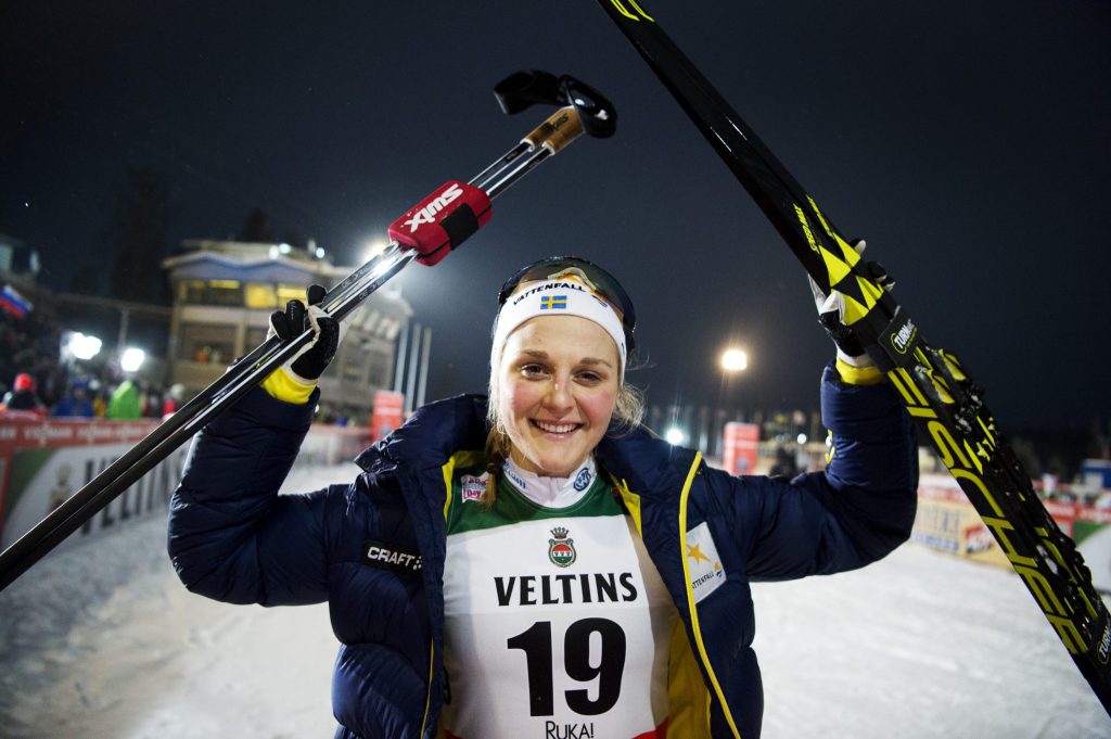 Skidzonen's tweet photo. Stina vann årets första Världscup https://t.co/dZtnkon9Ig https://t.co/PIIFnRAZ8Q
