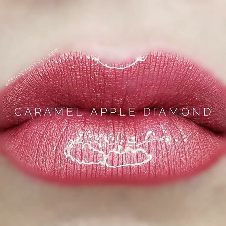 SenseLips's tweet photo. Are you ready for your #Christmas #bling??? Formulated with real diamond dust!! #senegence #lipsense #LimitedEdition Message me to reserve yours today!!! 💍💋 https://t.co/nOowydq2XP