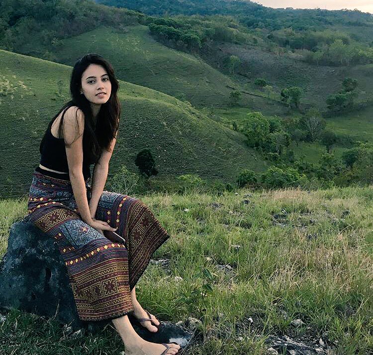 Moodbooster . Pemandangan dan modelnya sama sama indaah . Sukses teros biee . 😍😍😱💕💕 <a href="/anggika21/">anggika bolsterli</a>