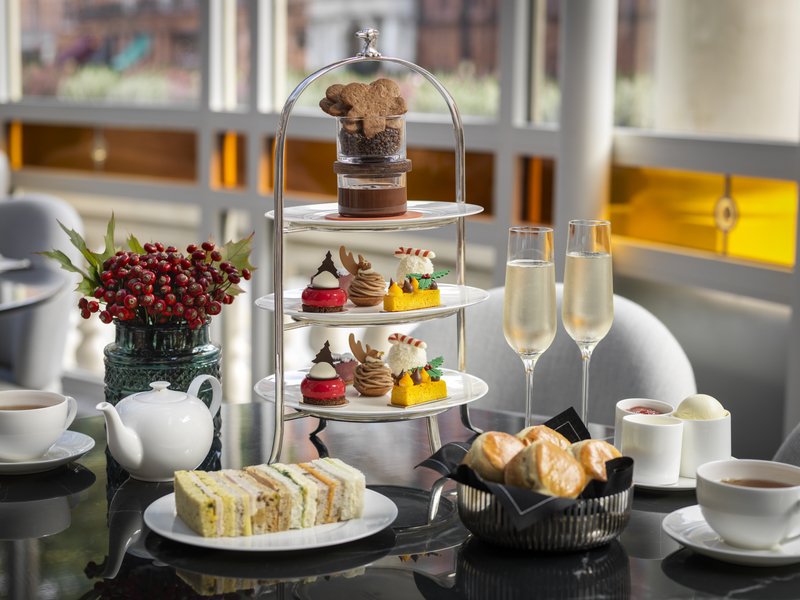 #Christmas is coming and so are festive afternoon teas! 🎄☕️
Check out this cute #Gingerbread Men #recipe by <a href="/NRouzaud/">Rouzaud Nicolas</a> <a href="/TheConnaught/">The Connaught</a>: 
bit.ly/2AtBF0c #afternoontea #London #restaurants