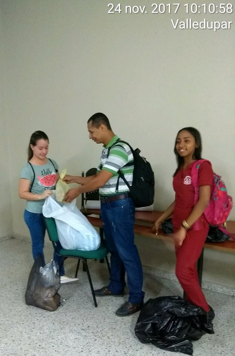 celso_castilla's tweet photo. Hoy apoyando la loable  iniciativa de @QUIRURGICAUPC  en pro de la casa de los abuelos de @Valledupar_Col . En la @UniPopularCesar estamos comprometidos con las causas nobles. @japamoar @eupecistas @PostgradosUnice @EstudiantesUPC https://t.co/6Om38HXcT3