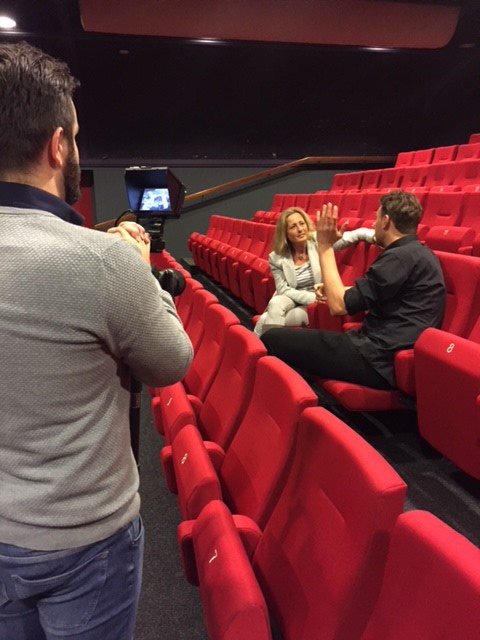 SafetyService_'s tweet photo. Vandaag filmopnames gemaakt met in de hoofdrol collega’s Mathilde en Jorijn. We filmden in het mooie Stadstheater De Bond in Oldenzaal. Benieuwd naar dit filmpje? Houd onze website https://t.co/mz2onjC4KL, LinkedIn en twitter in de gaten!! #werkenalsbeheerderbrandmeldinstallatie https://t.co/ieOSVn4bw8