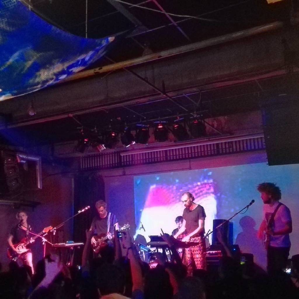 mistahfong's tweet photo. P O N D
@ponderers live in Malaysia !
.
#ponderers #pondband #psychedelicmusic #psychedelicrock #glamrock #spacerock #garagerock #funk #funkmusic #psicodelia #nickallbrook #tameimpala
#tigerbeer #tigerbeer #uncagemusic #beerstagram #beerporn #alcoholic #instabeer #beerlover β¦ https://t.co/8YYhPb26ps