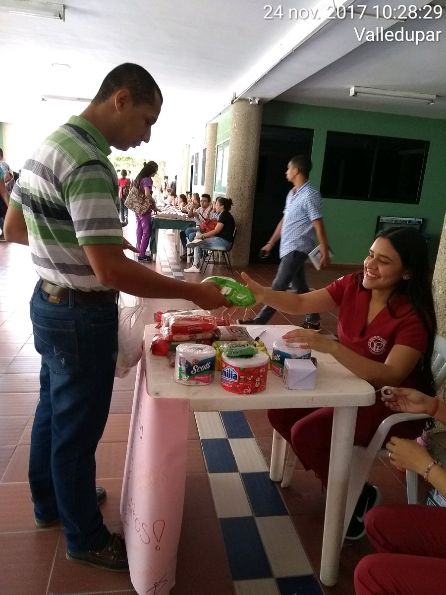 celso_castilla's tweet photo. Hoy apoyando la loable  iniciativa de @QUIRURGICAUPC  en pro de la casa de los abuelos de @Valledupar_Col . En la @UniPopularCesar estamos comprometidos con las causas nobles. @japamoar @eupecistas @PostgradosUnice @EstudiantesUPC https://t.co/6Om38HXcT3