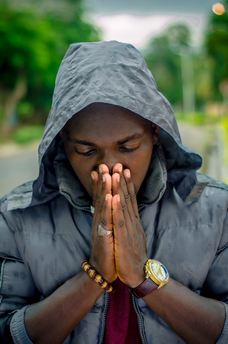 DJSpeech_1's tweet photo. It's 5pm on the dot and we can't wait!🙏👑 ... @Tertiary_Awards will be fire🔥 tonight with @MawakeOfficial starring! #MawakeMustWin https://t.co/oOYpFjF5Ny