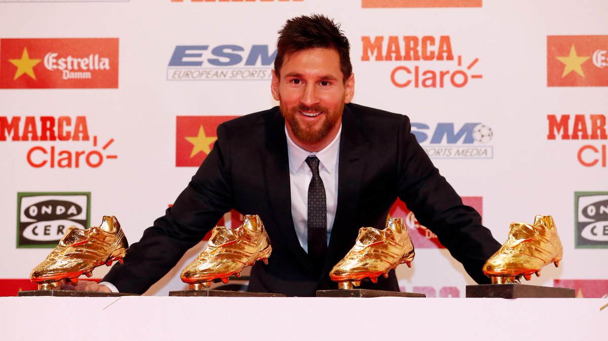 shahjalal_messi's tweet photo. অভিনন্দন হে ফুটবল সম্রাট লিওনেল আন��দ্রেস মেসি। নিজের ক্যারিয়ারে চতুর্থতম ইউরোপীয়ান গোল্ডেন বুট জেতার জন্য। দ্যা গ্রেটেস্ট এভার ✌
#VIVALeo
#BDMESSI https://t.co/kegKNQP9o5