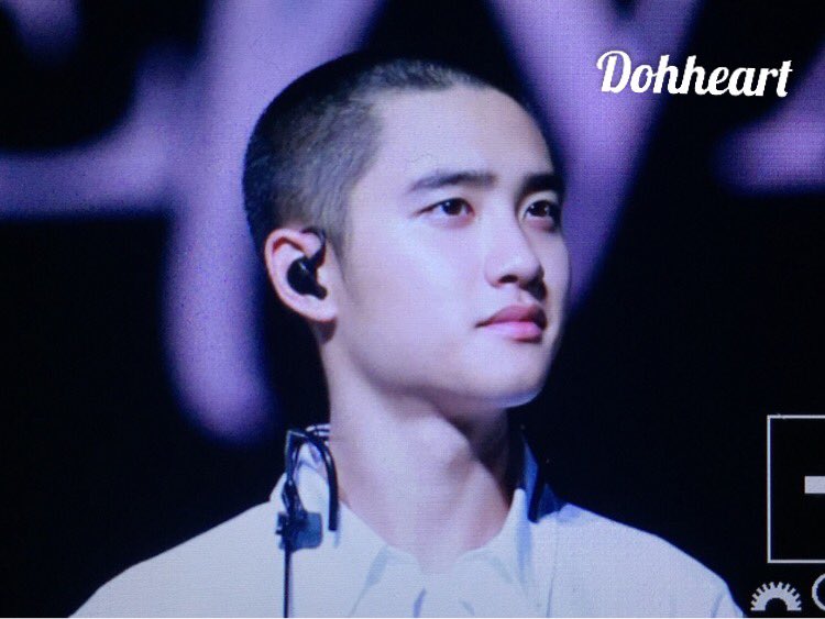 171124 첫콘 무사히🙏🏼 경수 오늘 너무 멋있었어😍😍😍 포라이프 영어버전 징짜 쵝오👍👍👍👍