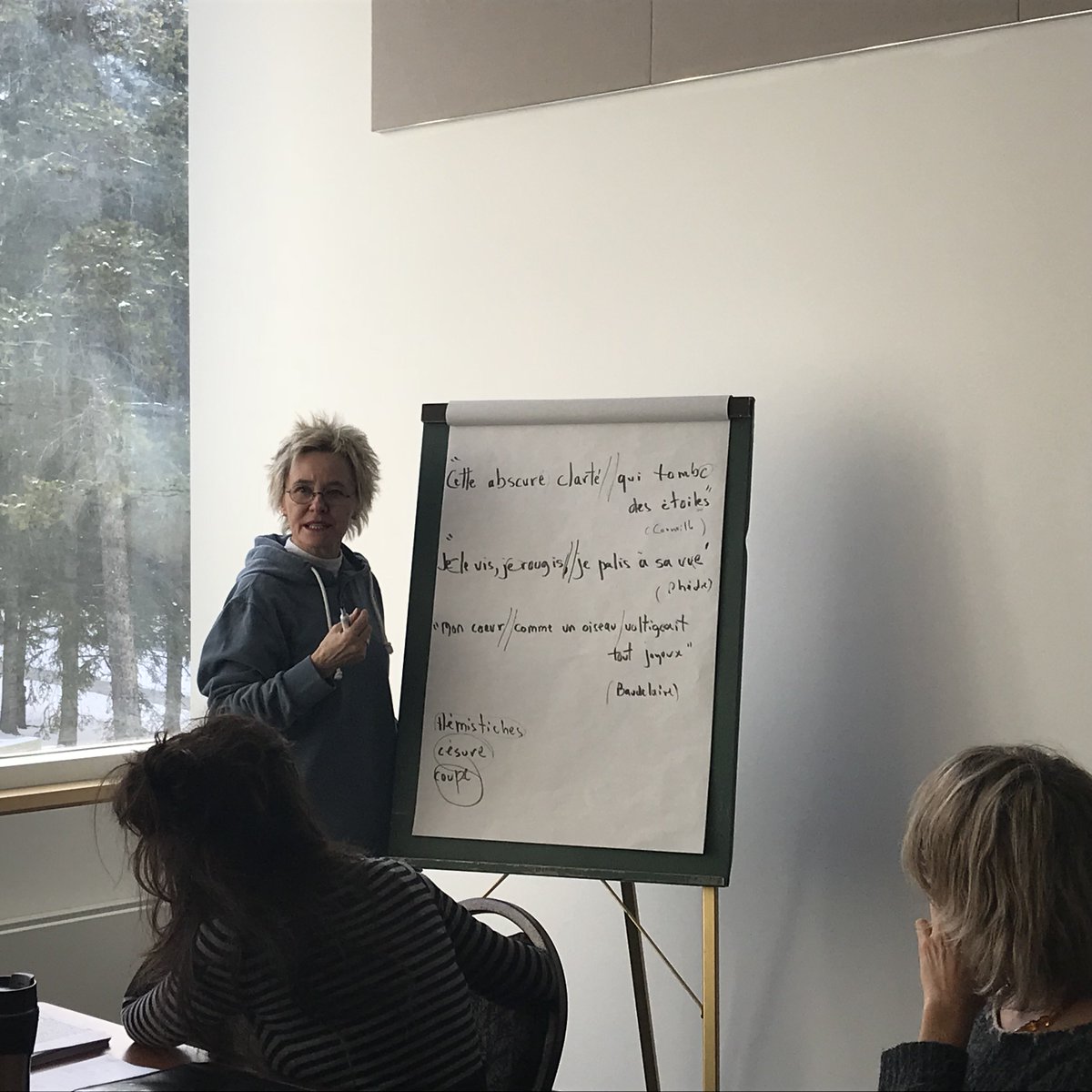 L_ATFC's tweet photo. #BANFF2017 🏔 J-5
🎭 COMPRENDRE LES ATELIERS - ACTE 1
« L’intelligence du texte au service de l’acteur –Mieux lire pour mieux jouer avec Denise Guilbault. » Aux stages de perfectionnement en jeu et en mise en scène de @L_ATFC au @banffcentre 📷 Geneviève Pineault https://t.co/QNygdhpoGY