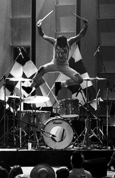    HAPPY 62nd BIRTHDAY,  Clem Burke
Pic 1 May be a challenge today 