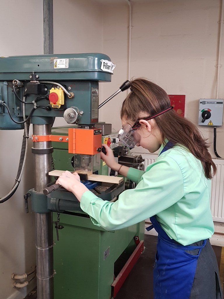 TGAS_DT's tweet photo. Concentrating hard to get a fantastic product. Designers of the future! https://t.co/Nv3BxTuKH9