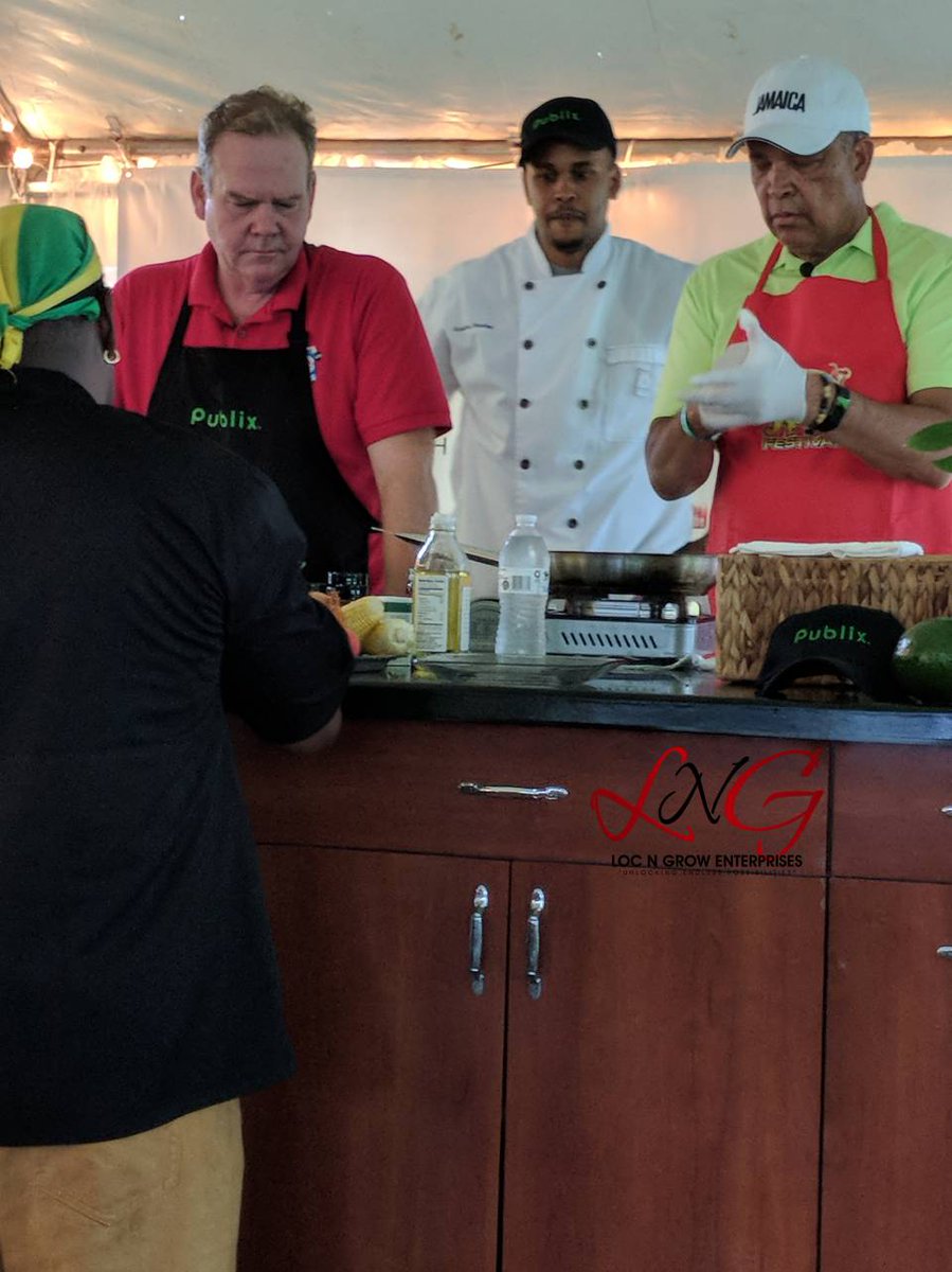 locngrowent's tweet photo. @JAJerkFestival Chef Cook Off with @chefirie @cheffowles @toddtongen and Donnie Dawson - Let The Cooking Begin #MsTreAlwaysWorking https://t.co/09CnbXQEDZ