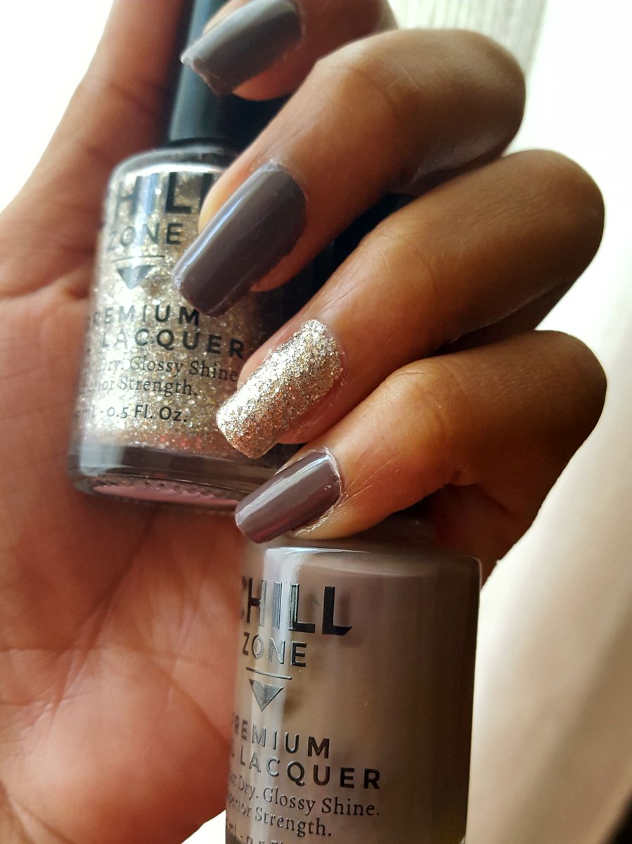 chillzonenails's tweet photo. The perfect Thanksgiving look 😍 We used #WhatMyEyesCanSay and #FromANebulaAfar for this #FunLookFriday and let me just say, we're obsessed. What was your Thanksgiving manicure? https://t.co/lgwEurvDE5