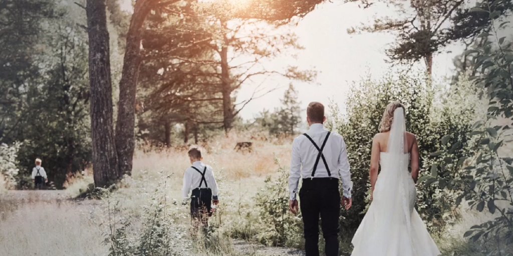 You need to watch the wedding video of lovely couple Elin &amp; Gustav! We love the special guest that saves the ceremony. 💍🐶 ow.ly/poDV30gIDlf