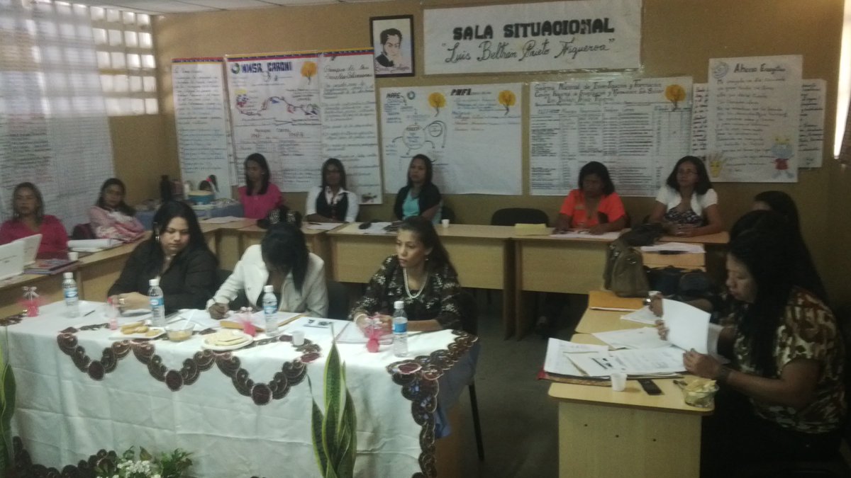 Bolivar_Cdce's tweet photo. Micro Misión Simón Rodríguez busca transformación curricular #socialización Trabajo de Grado área Lengua https://t.co/GR6MGFtMWM