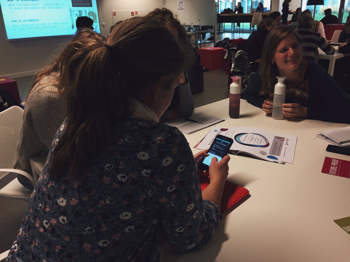 LLInC_Leiden's tweet photo. What a great #FutureFriday! Thank you to the https://t.co/eXkS0OdANN team & participants. Of course we couldn't miss our #mindfullness moment #playfields #edtech https://t.co/SERpHswzHw