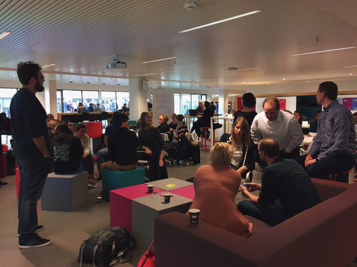 LLInC_Leiden's tweet photo. What a great #FutureFriday! Thank you to the https://t.co/eXkS0OdANN team & participants. Of course we couldn't miss our #mindfullness moment #playfields #edtech https://t.co/SERpHswzHw
