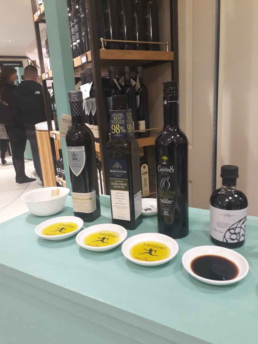 oilmerchant's tweet photo. A good selection of oils at today's tasting @Fortnums . @RogersEats should be impressed . and @valduezaestate @Morgenster_SA @domainecastelas https://t.co/gZx70WaZNf